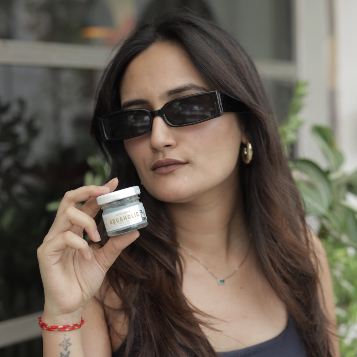 Aquaholic aquatic solid perfume by Dã Mehvish for everyday fragrance